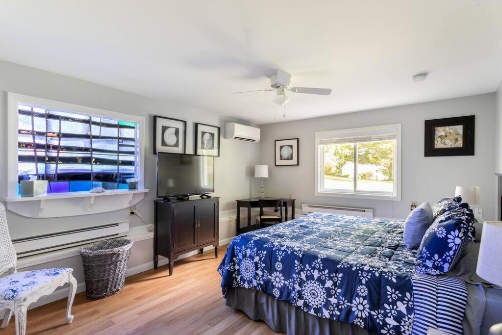 Unique Retreat With Private Patio, 4 King Beds And Bbq Villa Groton Eksteriør billede