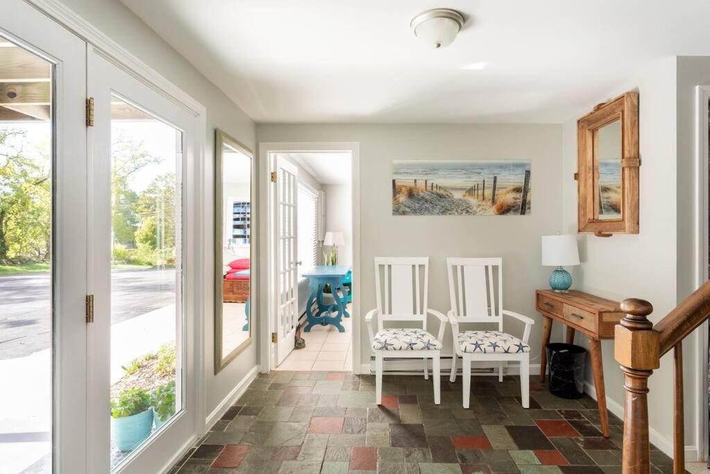 Unique Retreat With Private Patio, 4 King Beds And Bbq Villa Groton Eksteriør billede