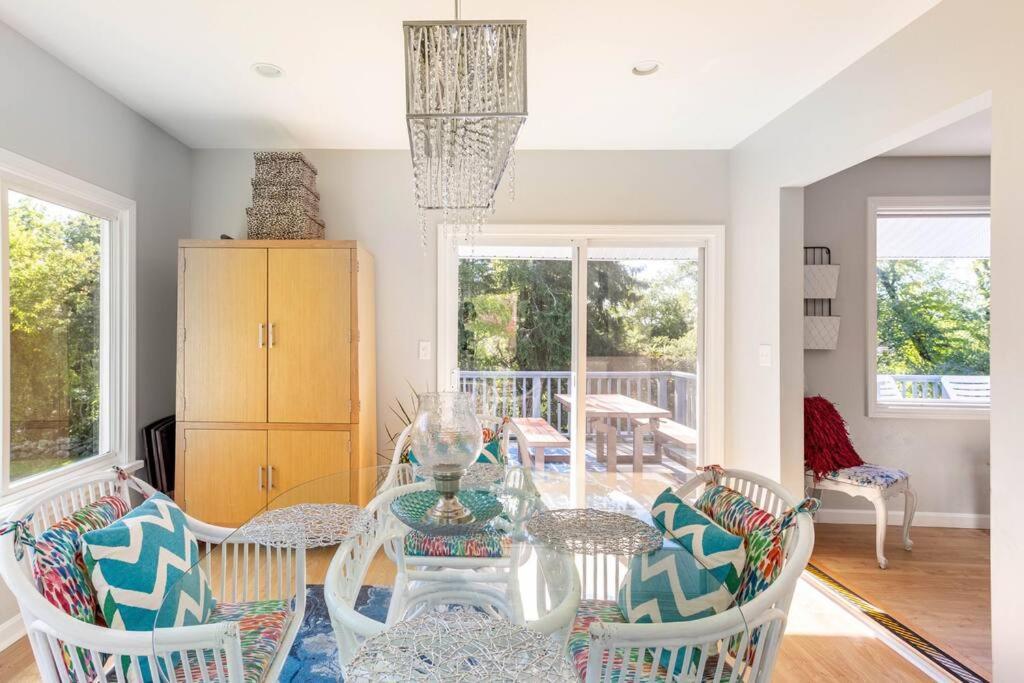 Unique Retreat With Private Patio, 4 King Beds And Bbq Villa Groton Eksteriør billede
